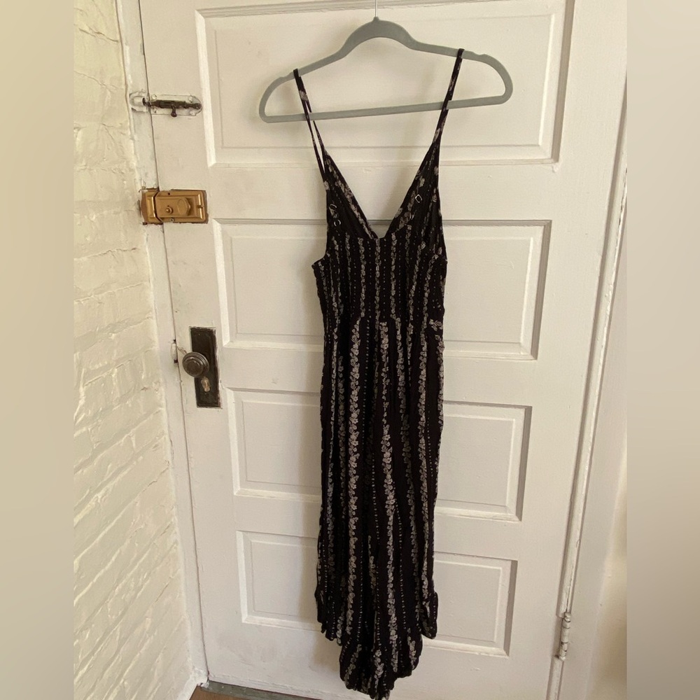 Angie Black and Gray Patterned Flowy Jumpsuit Size Large - Picture 4 of 7